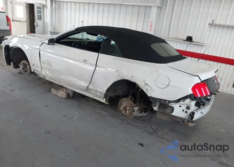 2016 Ford Mustang V6 z USA, uszkodzony, nr VIN 1FATP8EM3G5221985